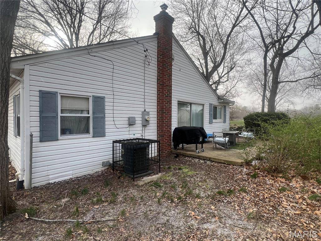 886 Prigge RD, St Louis, MO 63138
