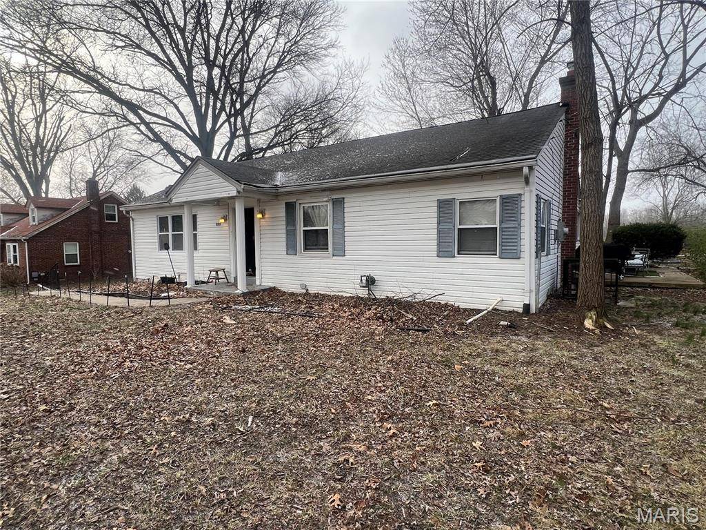 886 Prigge RD, St Louis, MO 63138