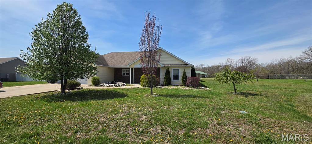 11213 Maggie DR, Marion, IL 62959