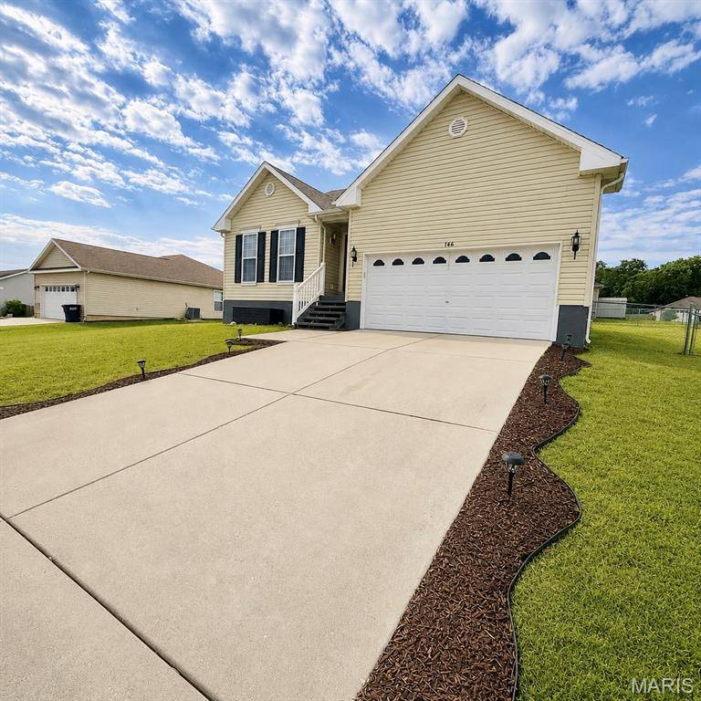 146 Kale CT, St Robert, MO 65584