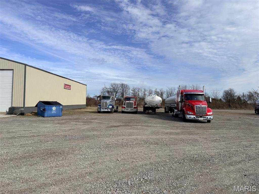 328 S Interstate DR, Sikeston, MO 63801