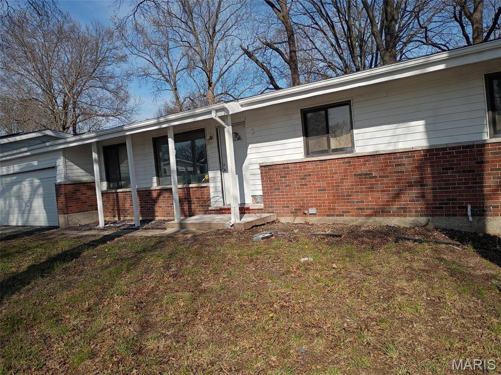 10804 Linnell DR, St Louis, MO 63136