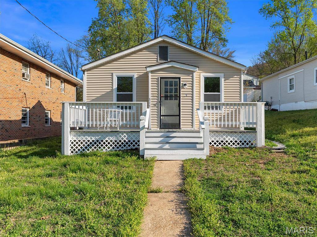 317 E Sand ST, Pacific, MO 63069