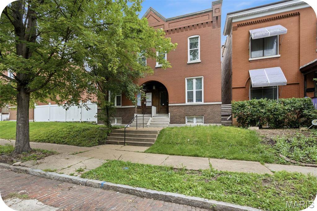 4430 Pennsylvania AVE, St Louis, MO 63111