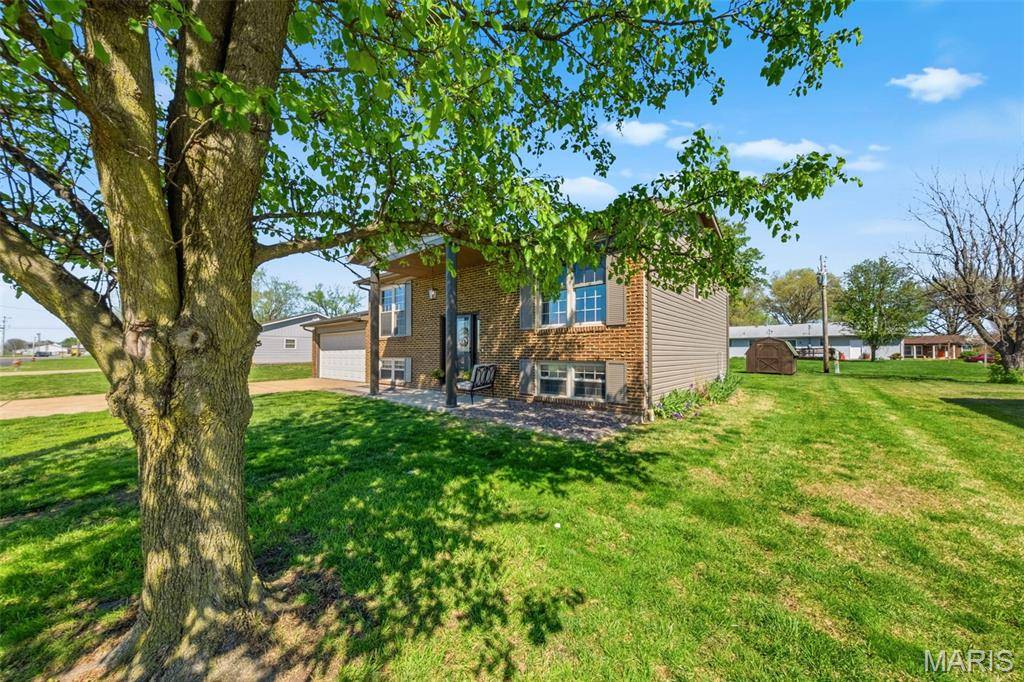 217 E Shiloh DR, Red Bud, IL 62278