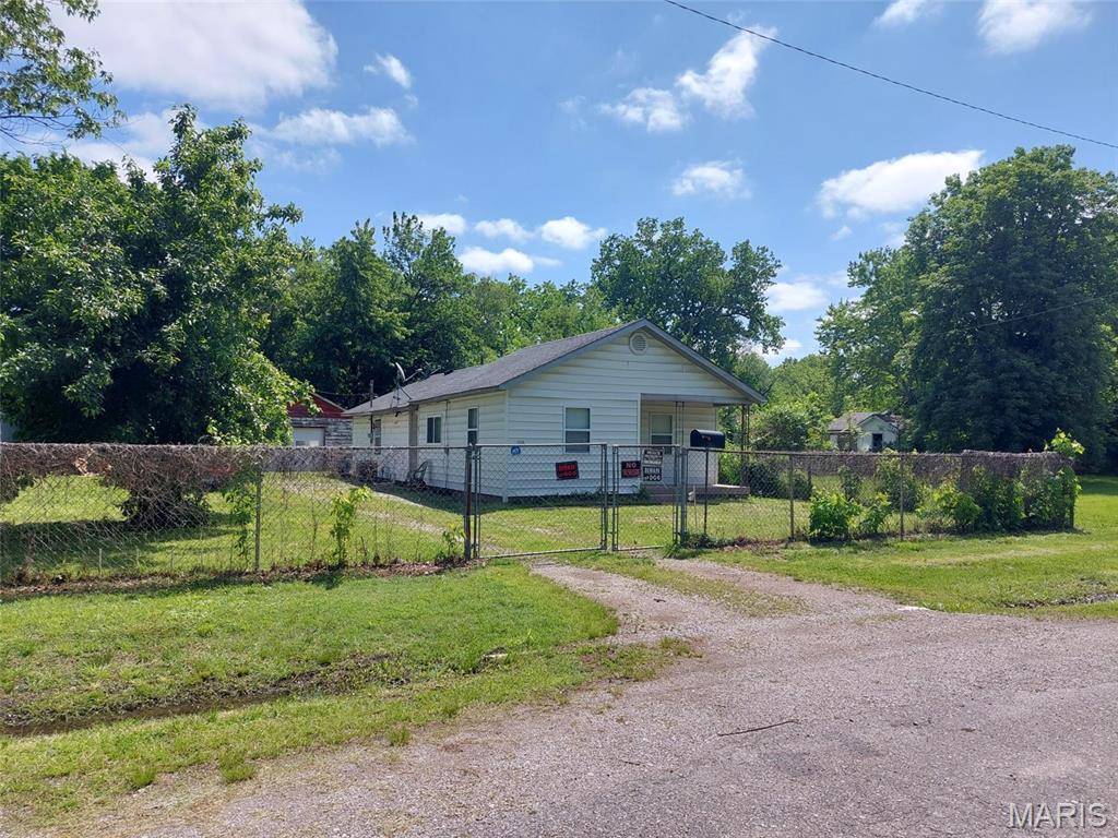 1918 N 57th ST, East St Louis, IL 62204