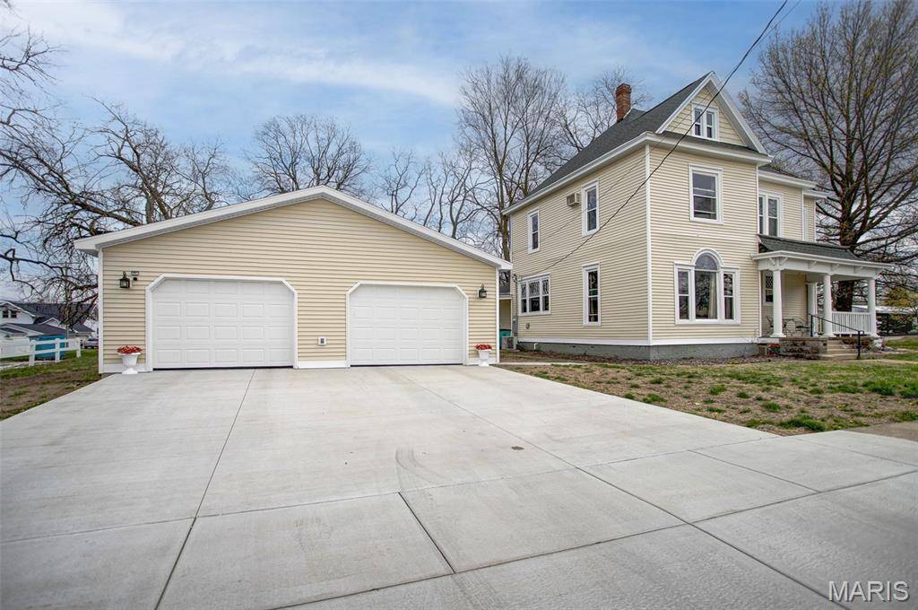 130 S Monroe ST, Pittsfield, IL 62363
