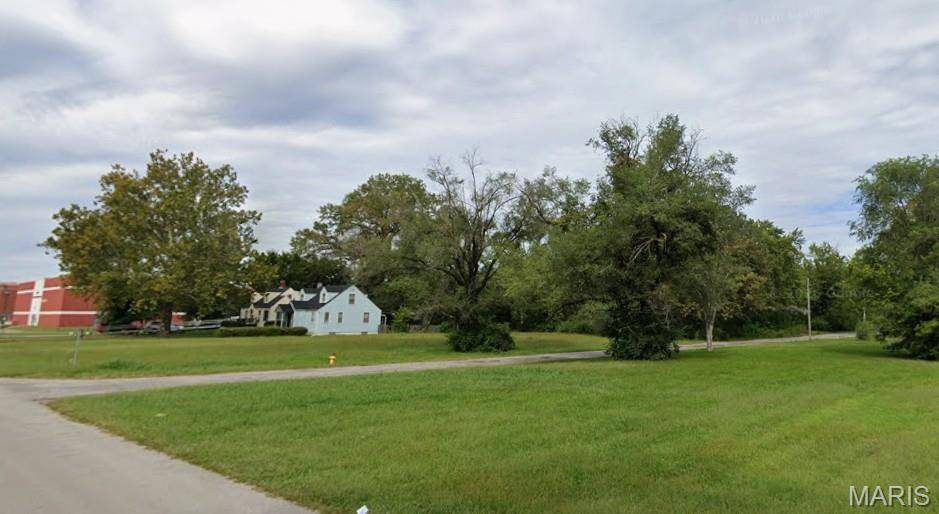 5701 N Park DR, East St Louis, IL 62204