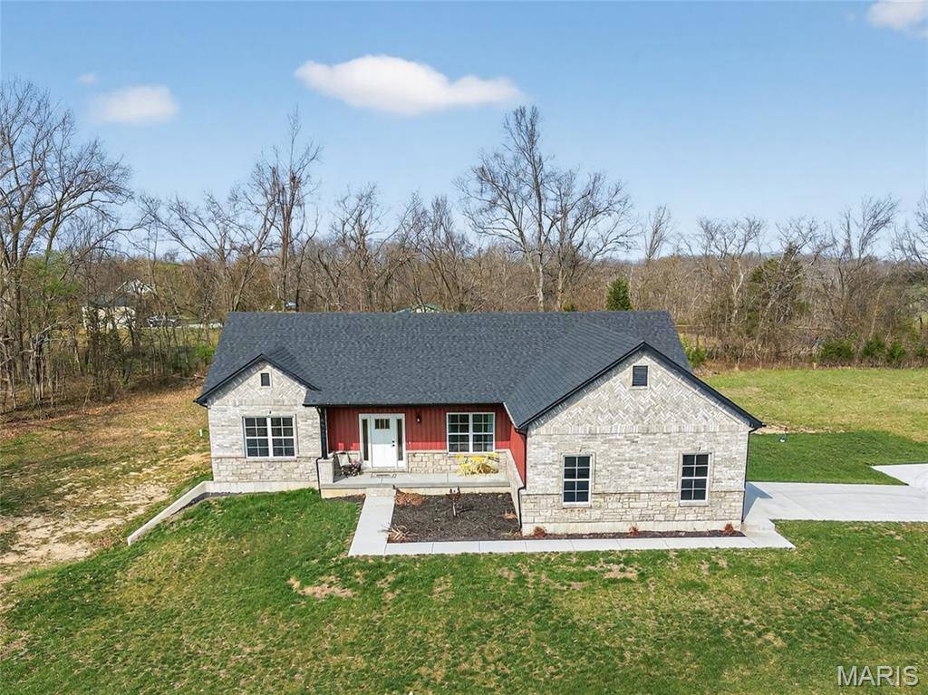 3525 Weatherby Lane, Farmington, MO 63640