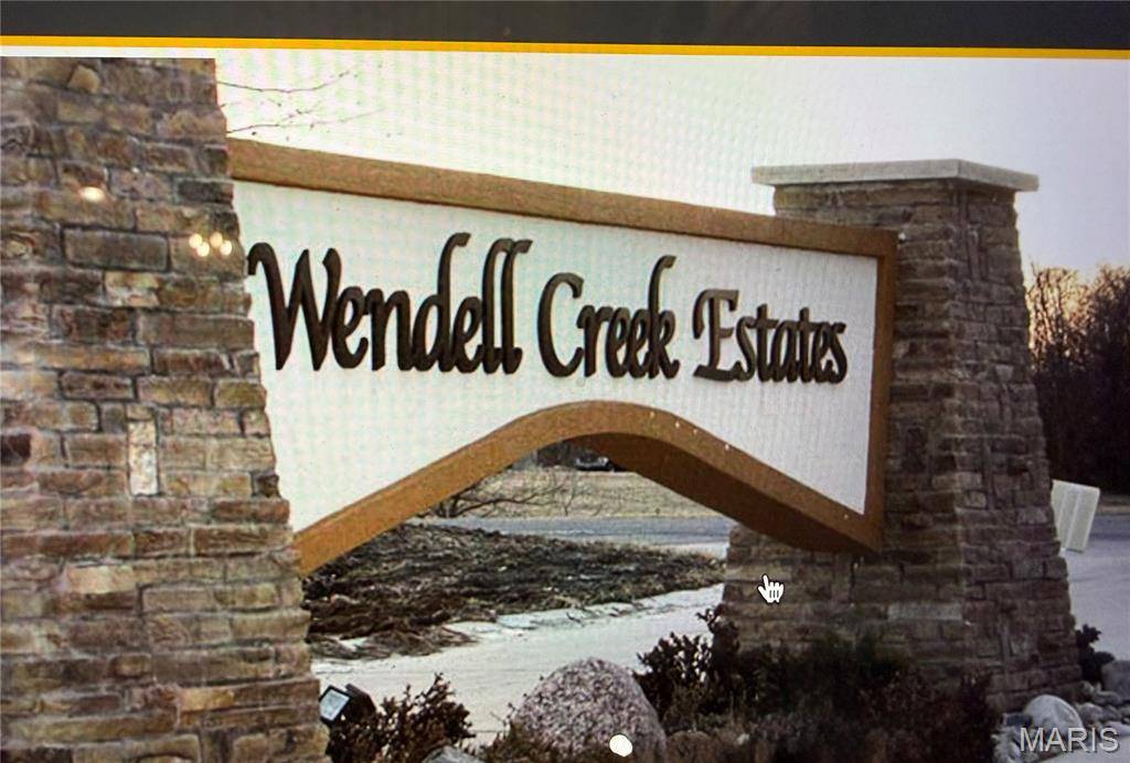 8736 Wendell Creek DR, St Jacob, IL 62281