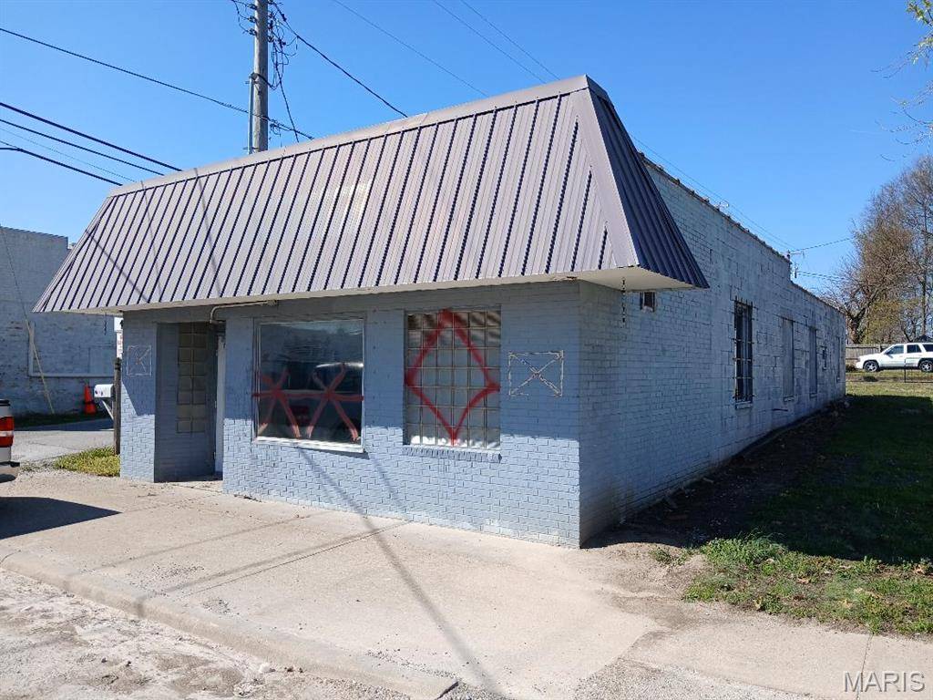 201 E Warren ST, Bunker Hill, IL 62014