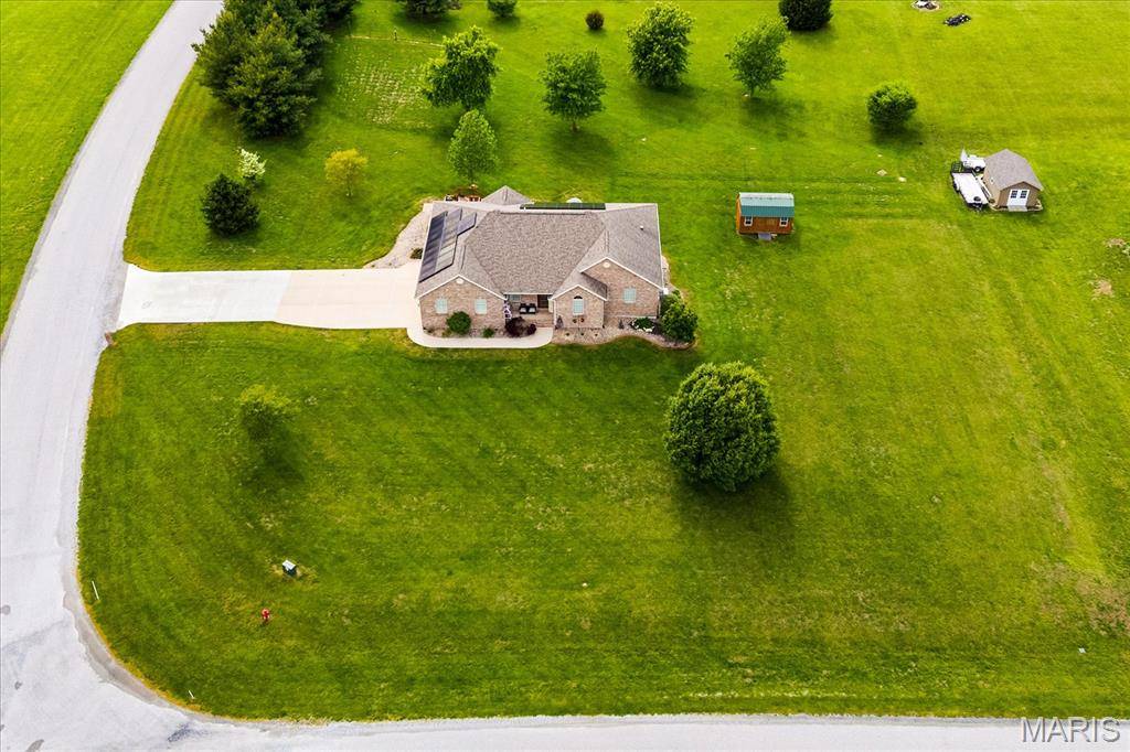 3527 Boomerang DR, Marine, IL 62061
