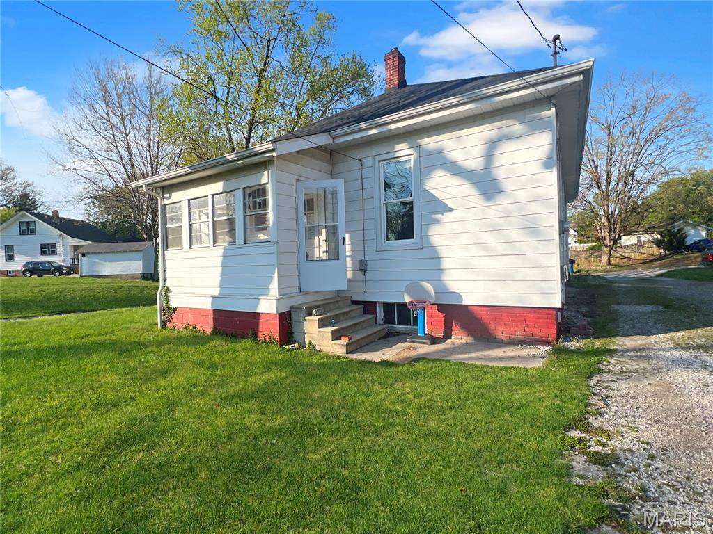 400 Rebecca AVE, Collinsville, IL 62234
