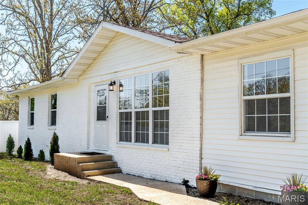2640 Highway H, Sullivan, MO 63080