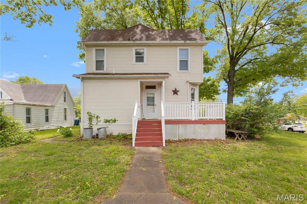 3302 College AVE, Alton, IL 62002