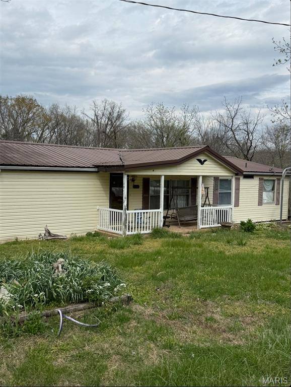 8035 T HWY, Farmington, MO 63640