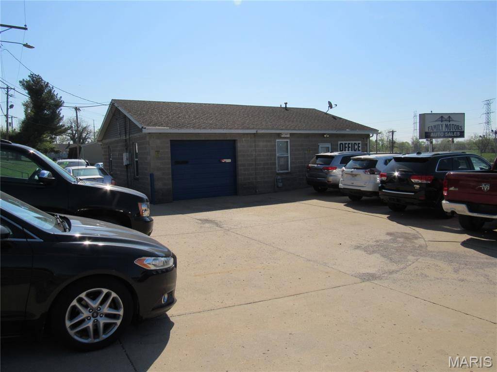 200 Dreith DR, Alton, IL 62002