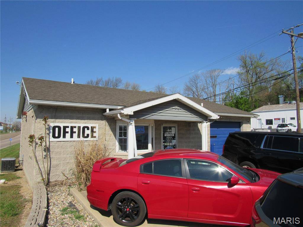200 Dreith DR, Alton, IL 62002