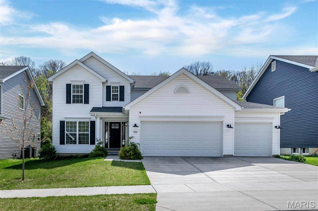 732 Fox Creek DR, Fenton, MO 63026