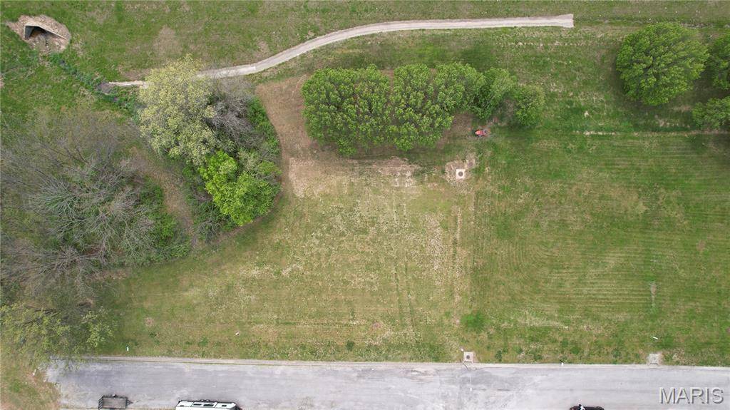 1000 Reinhardt DR, New Athens, IL 62264
