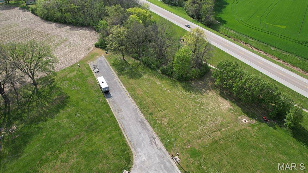 1000 Reinhardt DR, New Athens, IL 62264