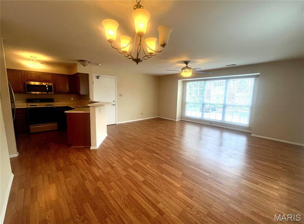 1111 Pocono TRL #A, Ballwin, MO 63021