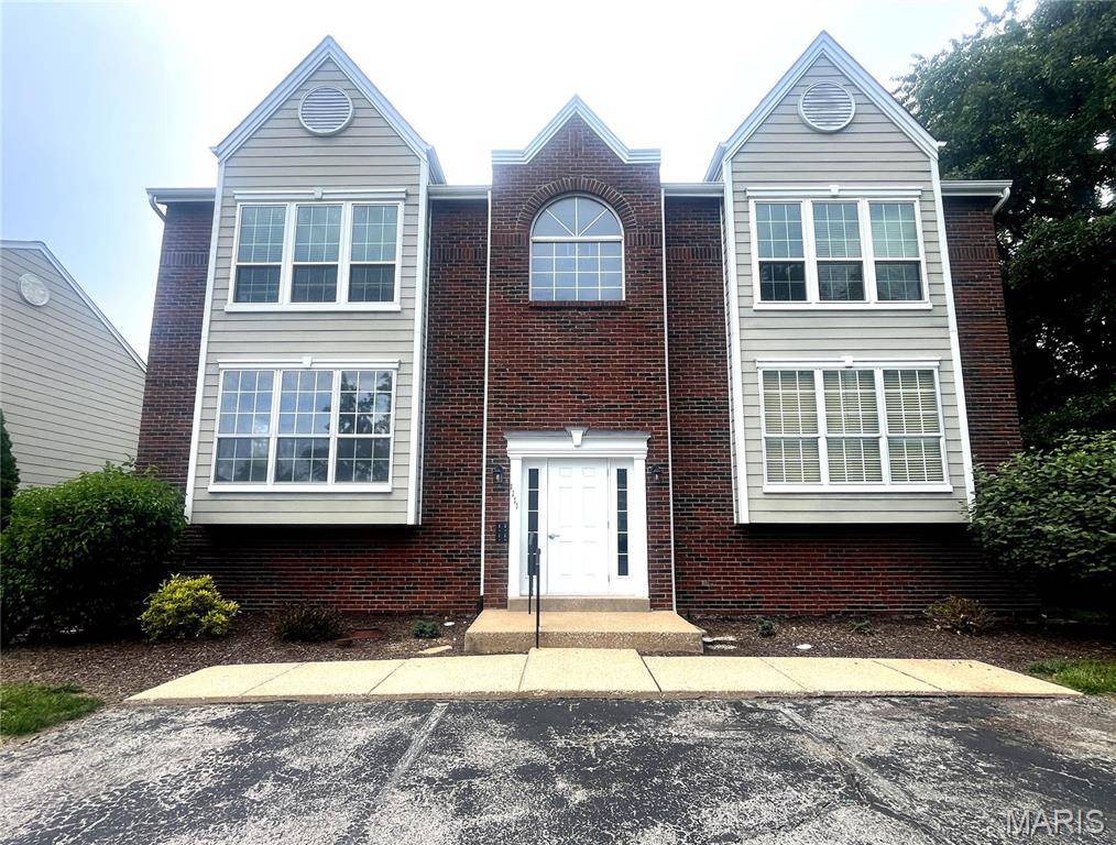 1111 Pocono TRL #A, Ballwin, MO 63021