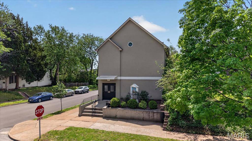 6420 Marmaduke AVE, St Louis, MO 63139