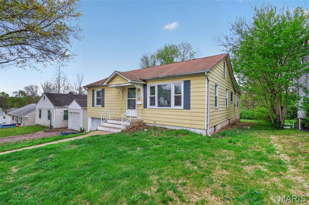 311 Superior DR, St Louis, MO 63135