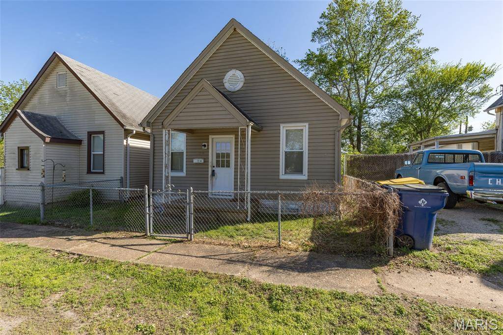 129 E Pratt ST, De Soto, MO 63020