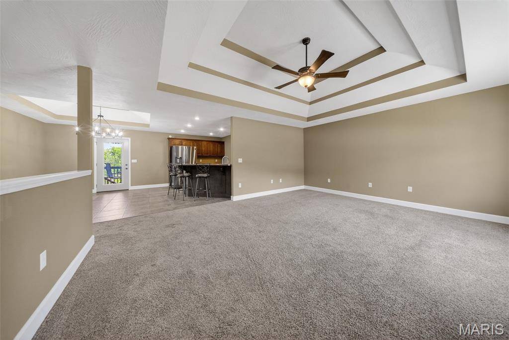 20164 Helios LN, St Robert, MO 65584