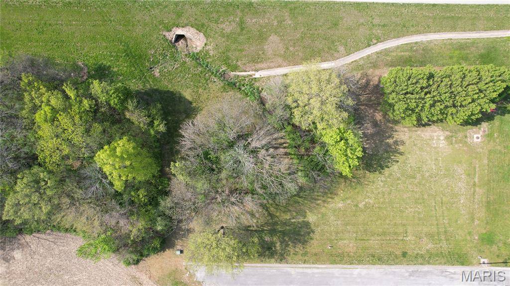 1004 Reinhardt DR, New Athens, IL 62264