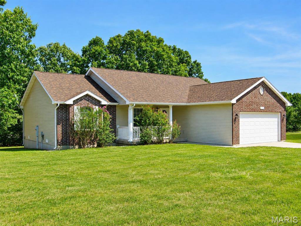 21053 Larson RD, Waynesville, MO 65583