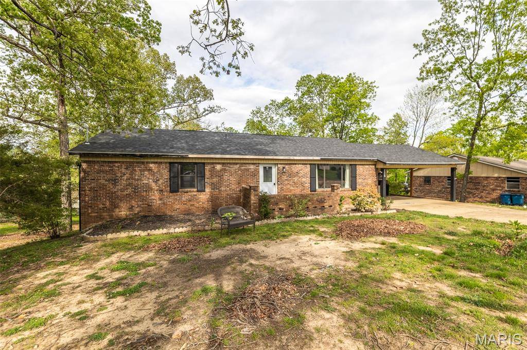 2010 Schweitzer DR, Poplar Bluff, MO 63901