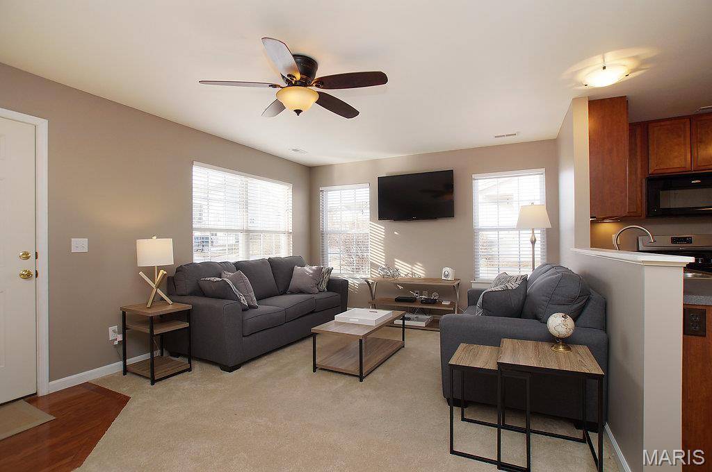 307 Shady Rock LN, O'fallon, MO 63368