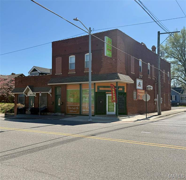 1926 W Main ST, Belleville, IL 62226