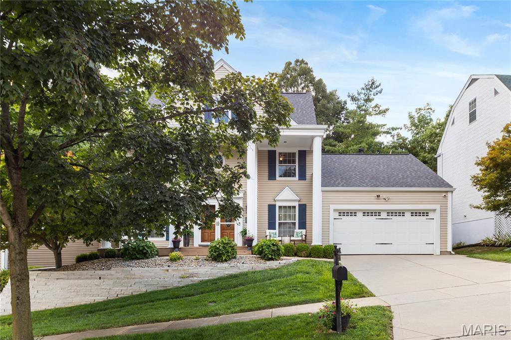 1233 Red Oak Plantation DR, Ballwin, MO 63021