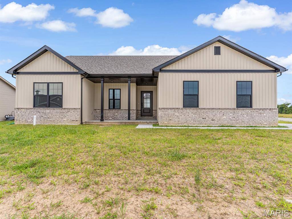 951 Forbs DR, Waterloo, IL 62298