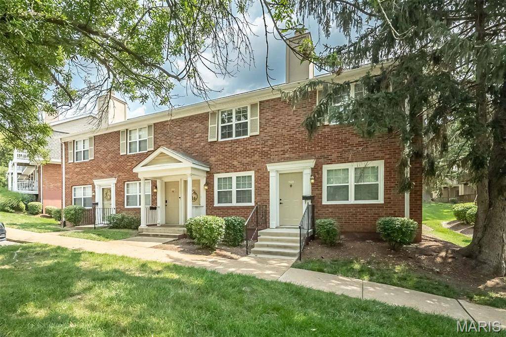 1526 Thrush TER, St Louis, MO 63144