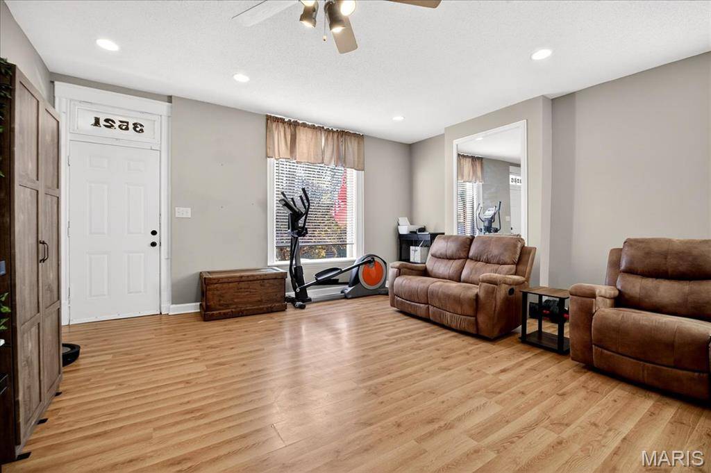 3521 Michigan AVE, St Louis, MO 63118