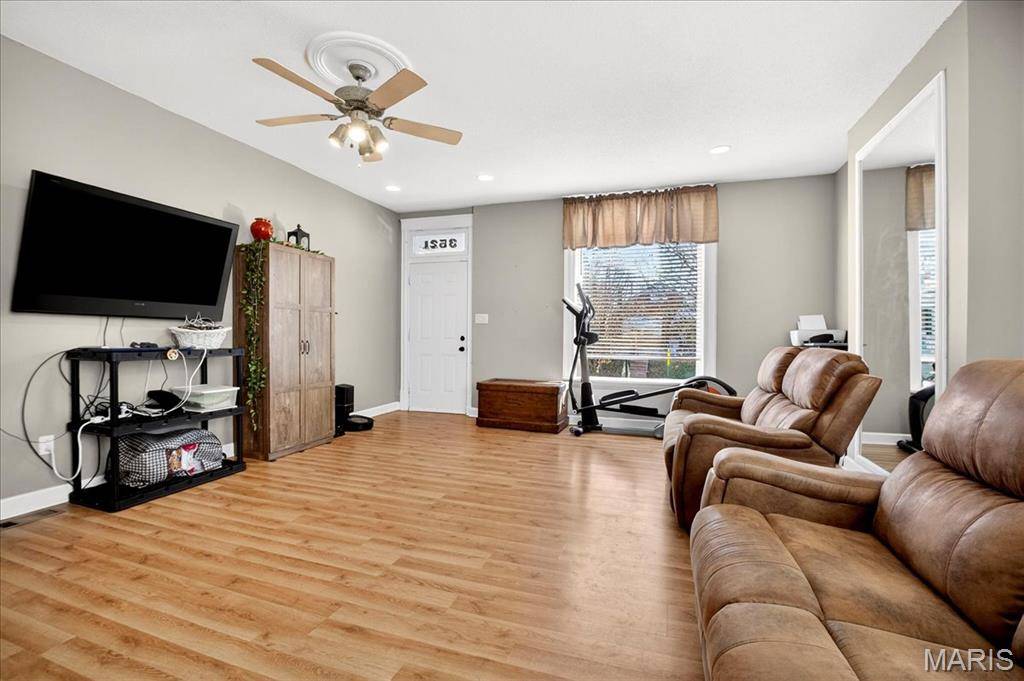 3521 Michigan AVE, St Louis, MO 63118