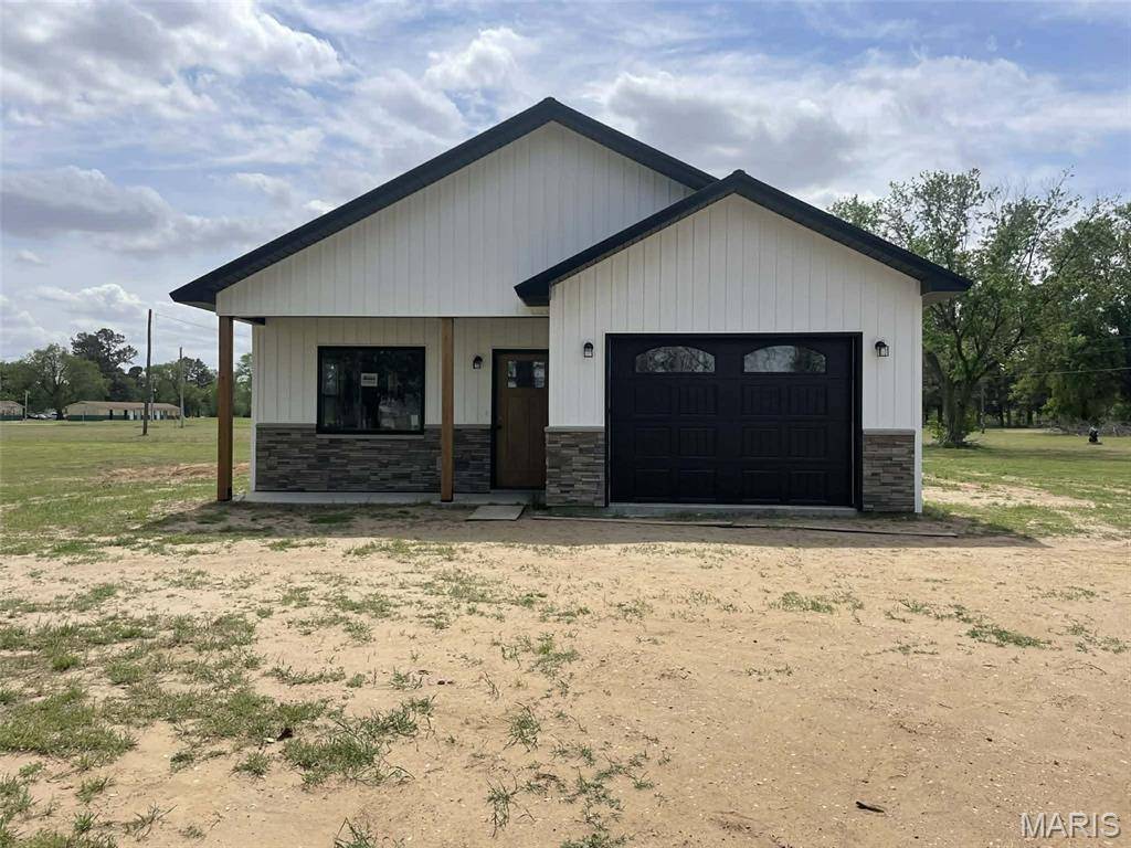 907 Arnold, Malden, MO 63863