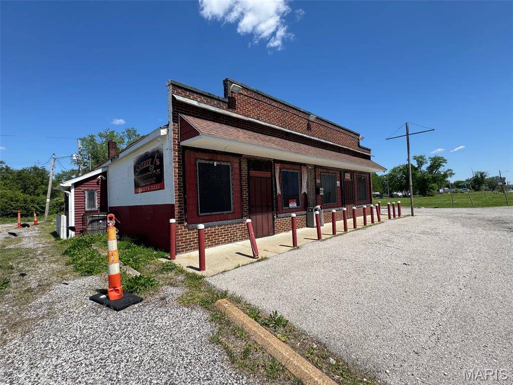 4815 Bunkum RD, East St Louis, IL 62204