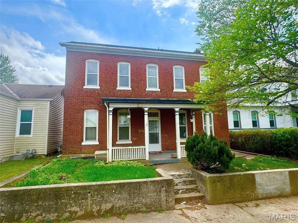 608 Adams, Quincy, IL 62301