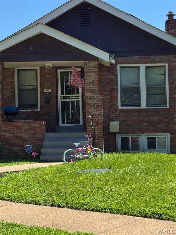 8526 Lowell, St Louis, MO 63147