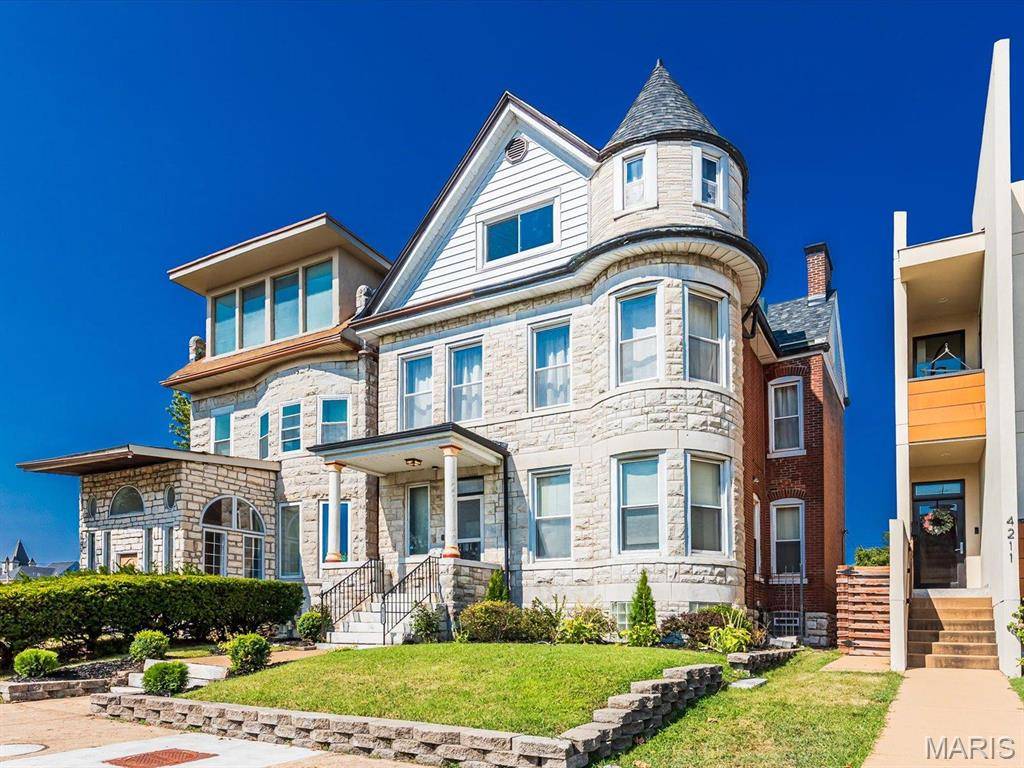 4213 Washington BLVD, St Louis, MO 63108