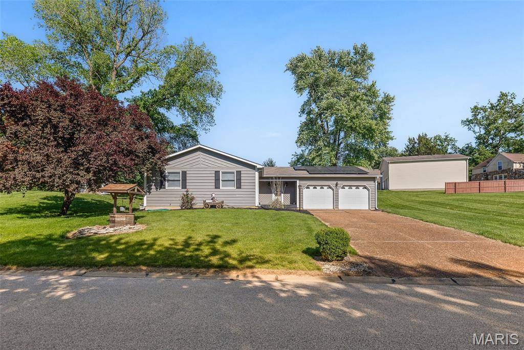204 Coral DR, Collinsville, IL 62234