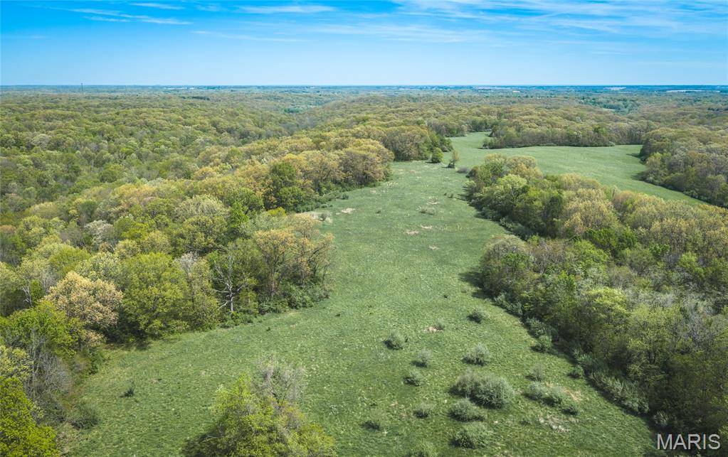 17816 Powerline RD, Grafton, IL 62037