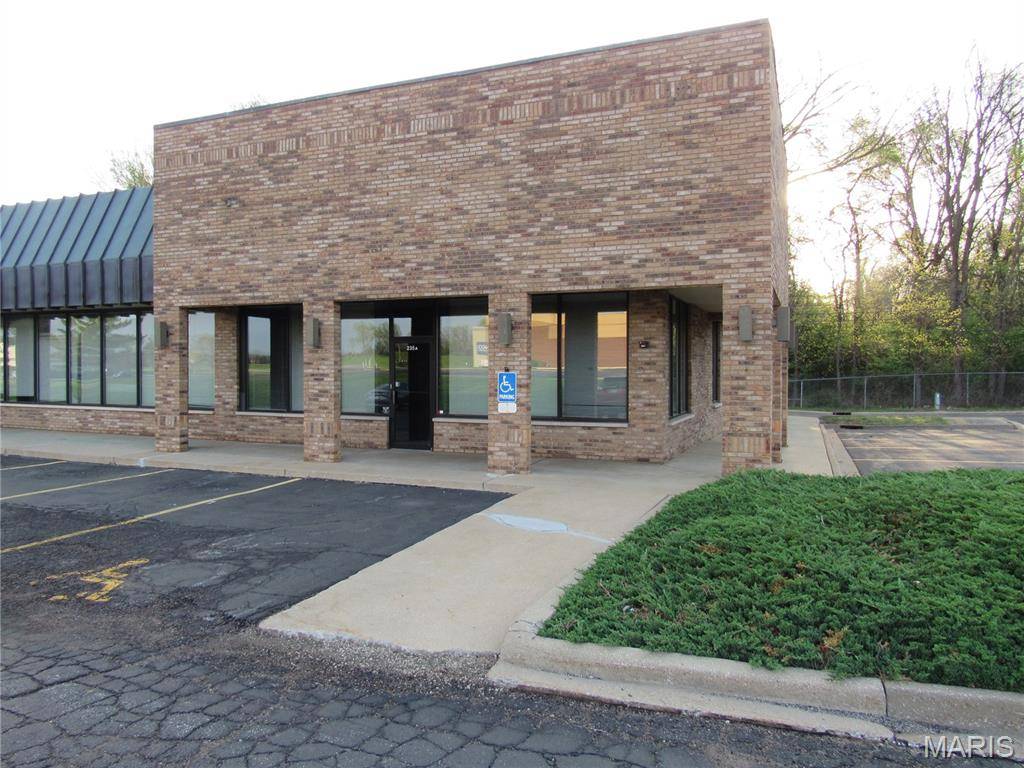 235 E Center DR #A, Alton, IL 62002