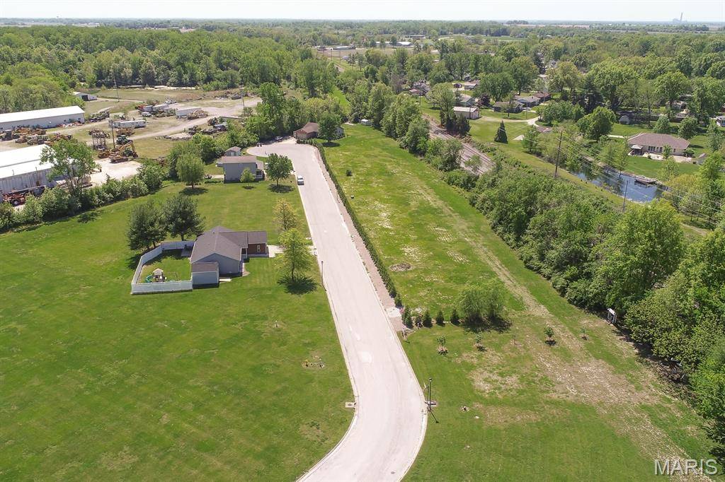 821 Mariana, New Athens, IL 62264